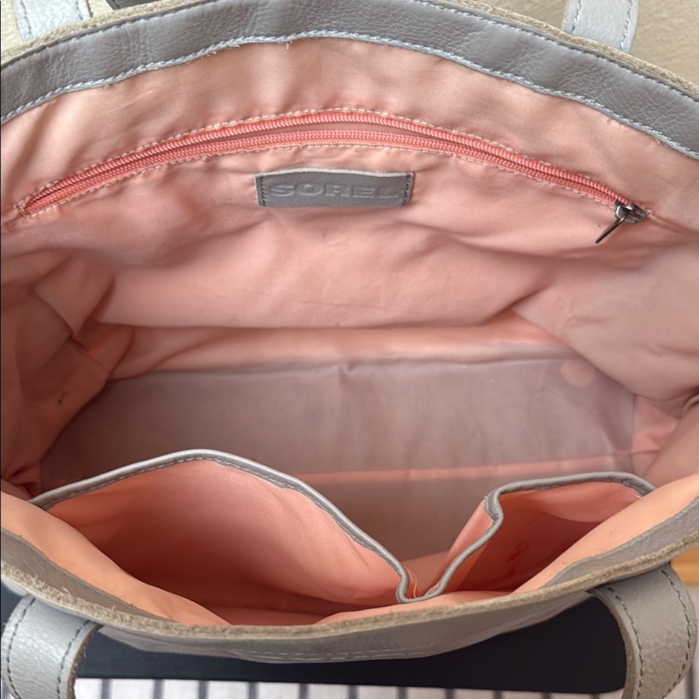 Sorel Women's Classic Beige Tote - Picture 3 of 3